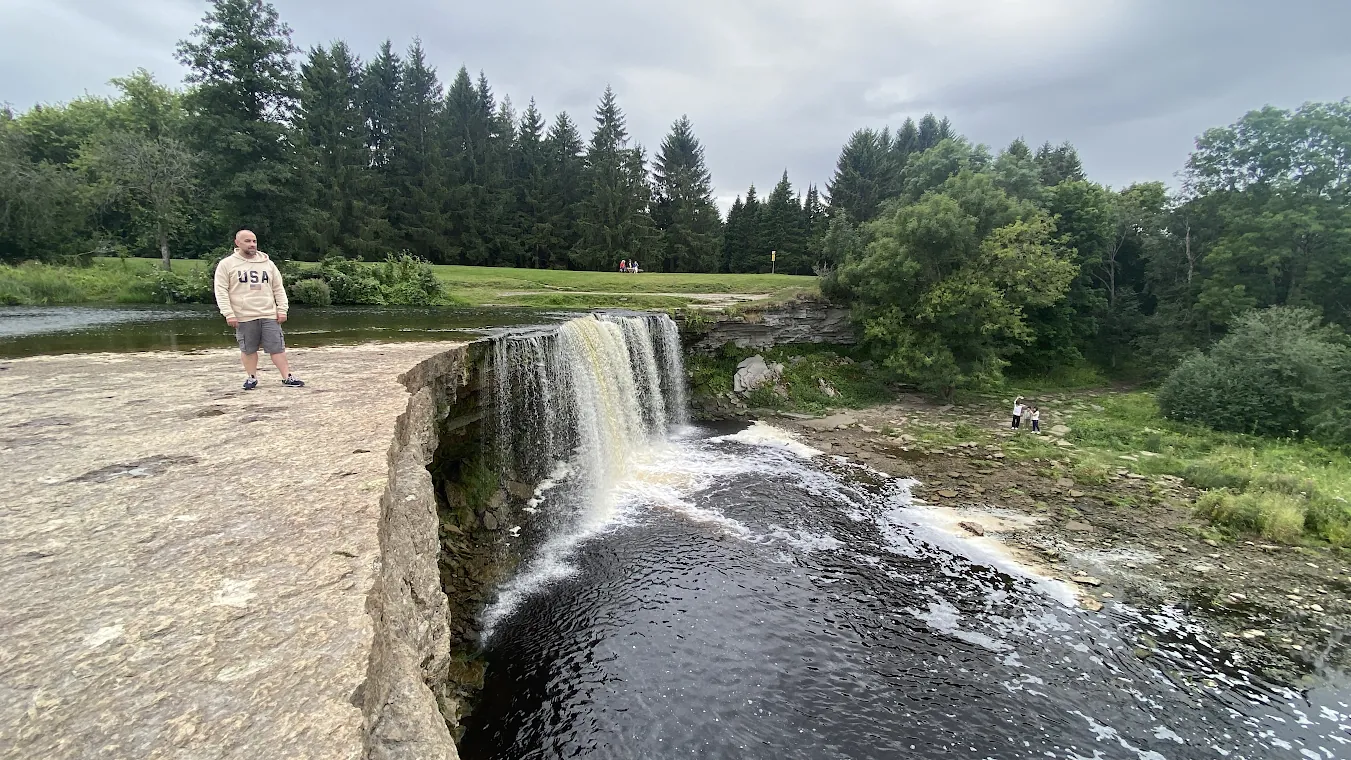 Cascada Jägala en Estonia