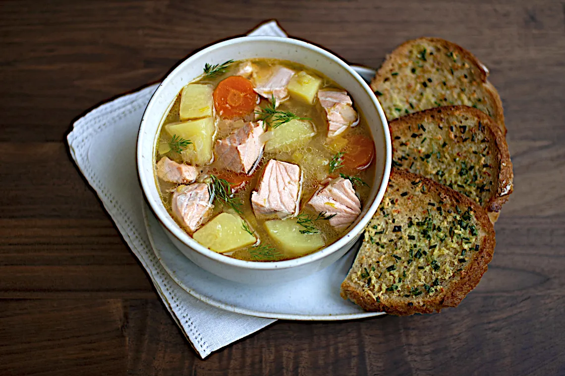 Sopa de salmón