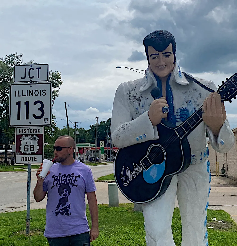 Tomando batido con Elvis en la Ruta 66