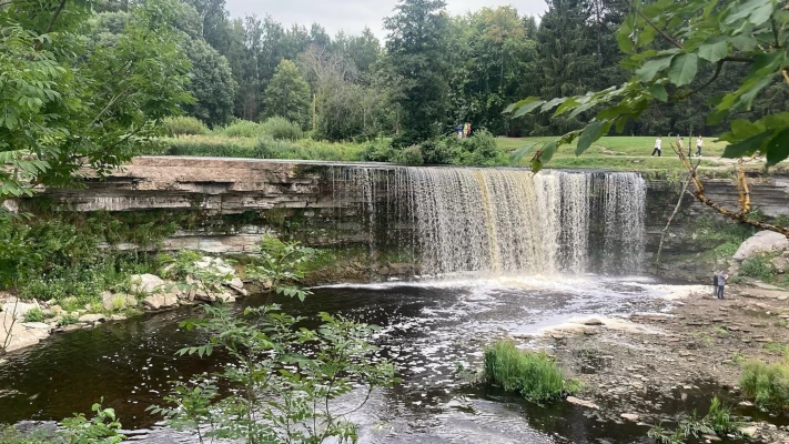 Cascada en el parque nacional Lahemaa